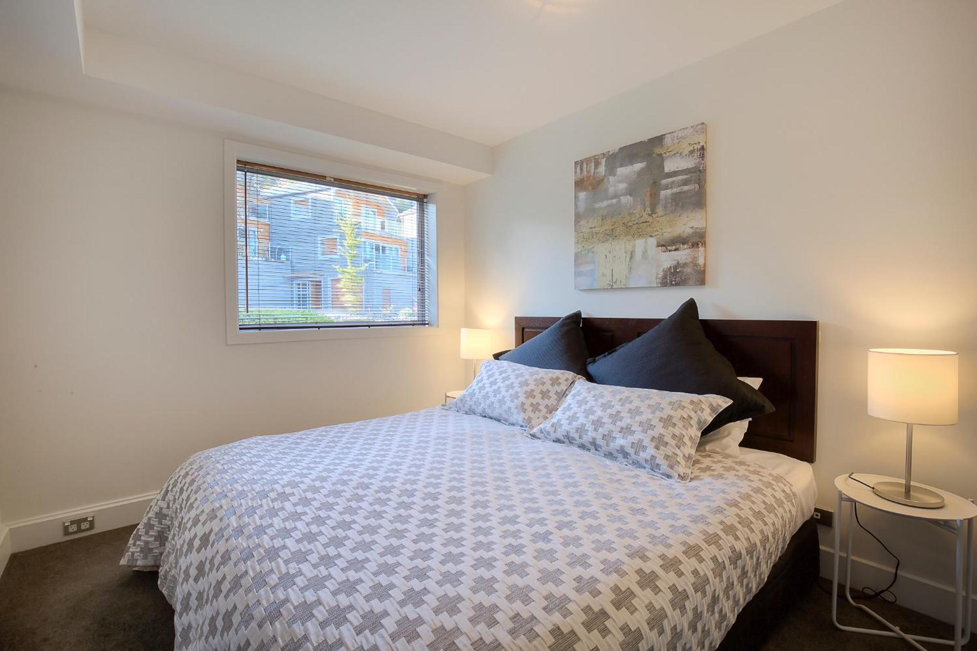 Alpine Vista - Queenstown Holiday Home Екстериор снимка